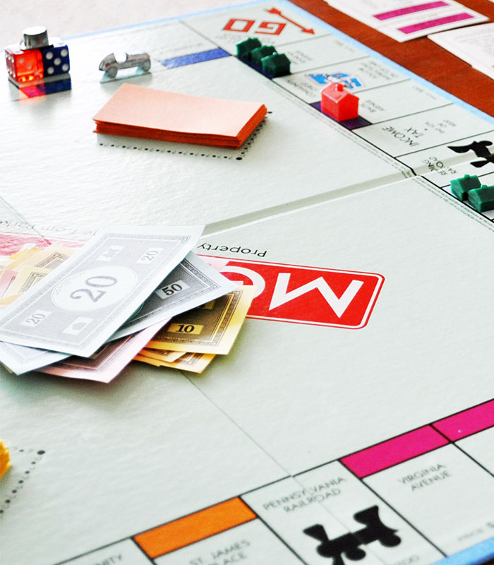 games_board_monopoly_700x800