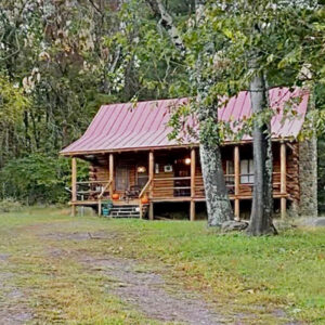 Joanie's Place - with stalls for three horses.