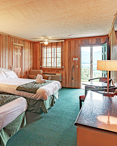 Ridgrecrest Lodge Room at Graves Mountain Farm & Lodges