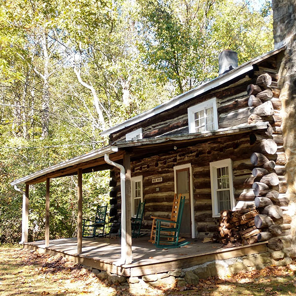 Rose River Cabin at Graves Mountain farm & Lodges